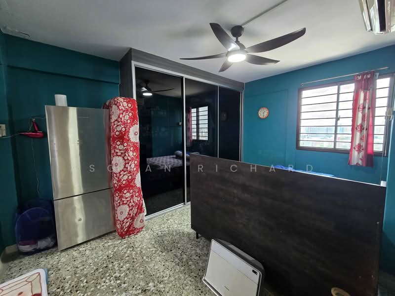 38 Upper Boon Keng Road HDB Flat For Sale at S$ 720,000 | PropertyGuru Singapore - Bedroom