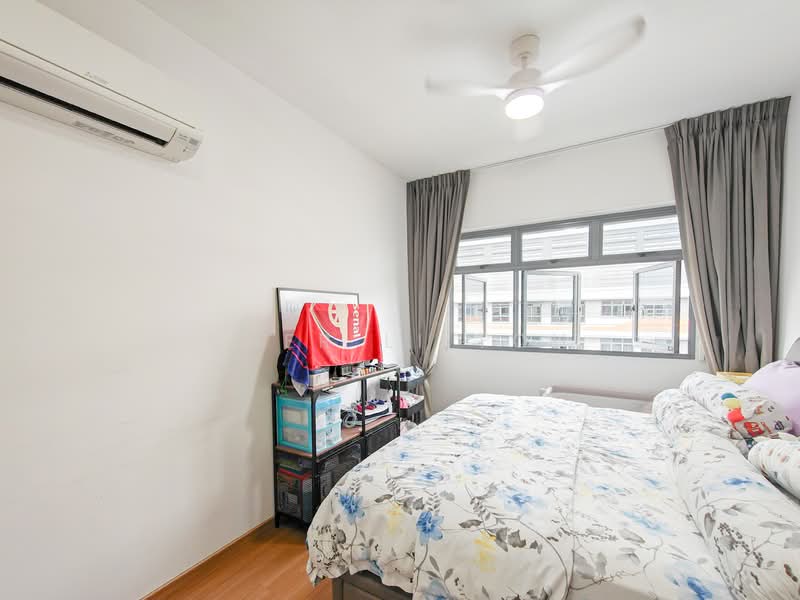 619A Tampines Street 61 HDB Flat For Sale at S$ 850,000 | PropertyGuru Singapore - Bedroom