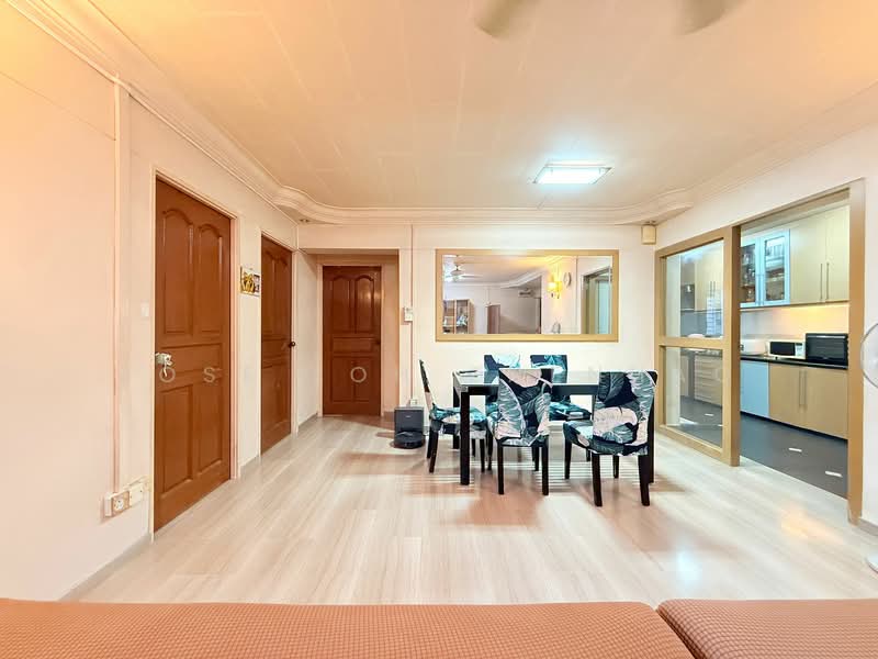 404 Admiralty Link HDB Flat For Sale at S$ 638,000 | PropertyGuru Singapore - Dining Room
