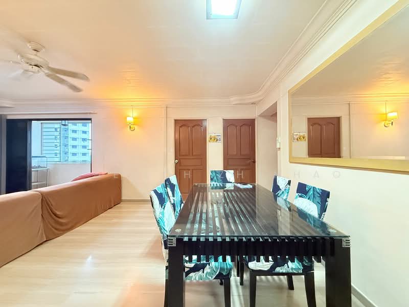 404 Admiralty Link HDB Flat For Sale at S$ 638,000 | PropertyGuru Singapore - Living Room