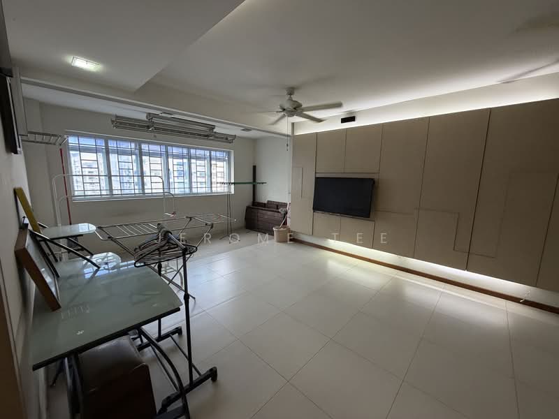 535 Serangoon North Avenue 4, 535 Serangoon North Avenue 4, 4 Bedrooms, 1,603 sqft, HDB Flat For Rent, by Jerome Tee, 500059283 - Living Room - PropertyGuru.com.sg