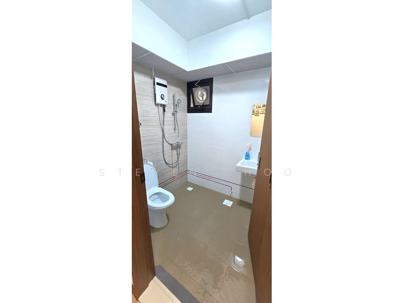 801B West Coast Crescent, 801B West Coast Crescent, Room Rental, 120 sqft, HDB Flat For Rent, by Steven Choo, 500059286 - Bathroom - PropertyGuru.com.sg