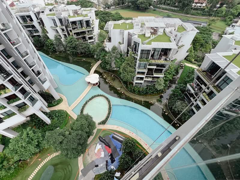 The Crest, 101 Prince Charles Crescent, 2 Bedrooms, 861 sqft, Condominium For Rent, by Grace Cheong, 500059290 - Pool View - PropertyGuru.com.sg