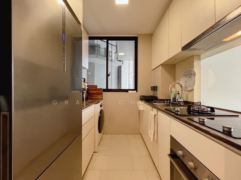 The Crest, 101 Prince Charles Crescent, 2 Bedrooms, 861 sqft, Condominium For Rent, by Grace Cheong, 500059290 - Enclosed Kitchen - PropertyGuru.com.sg