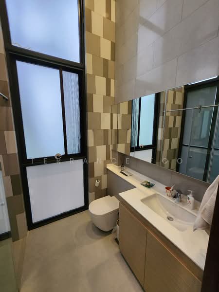 Foresque Residences Condominium For Sale at S$ 2,399,999 | PropertyGuru Singapore - Bathroom