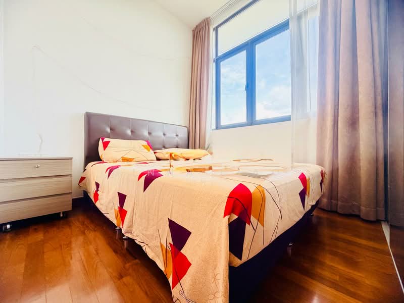 Urban Vista Condominium For Sale at S$ 988,000 | PropertyGuru Singapore - Bedroom