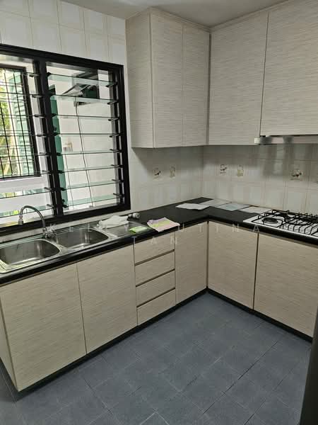 Highgate Condominium For Sale at S$ 2,200,000 | PropertyGuru Singapore - Kitchen