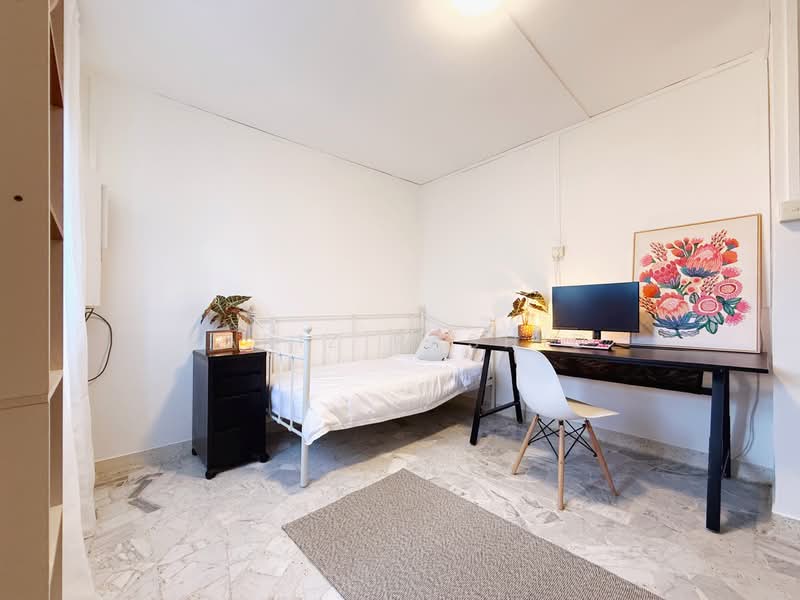 32 Marsiling Drive HDB Flat For Sale at S$ 478,888 | PropertyGuru Singapore - Common Bedroom