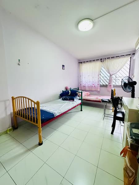 109 Simei Street 1 HDB Flat For Sale at S$ 673,000 | PropertyGuru Singapore - Bedroom
