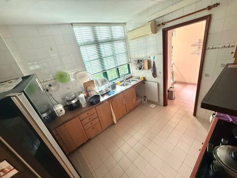 Hillview Heights Condominium For Sale at S$ 3,199,999 | PropertyGuru Singapore - Kitchen