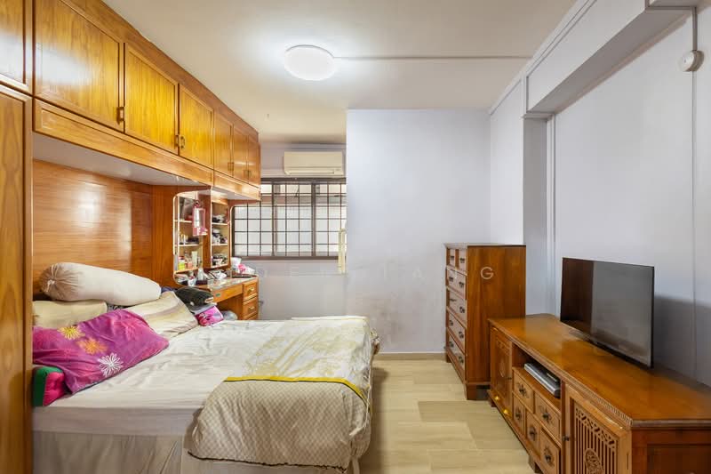 371 Tampines Street 34 HDB Flat For Sale at S$ 810,000 | PropertyGuru Singapore - Bedroom