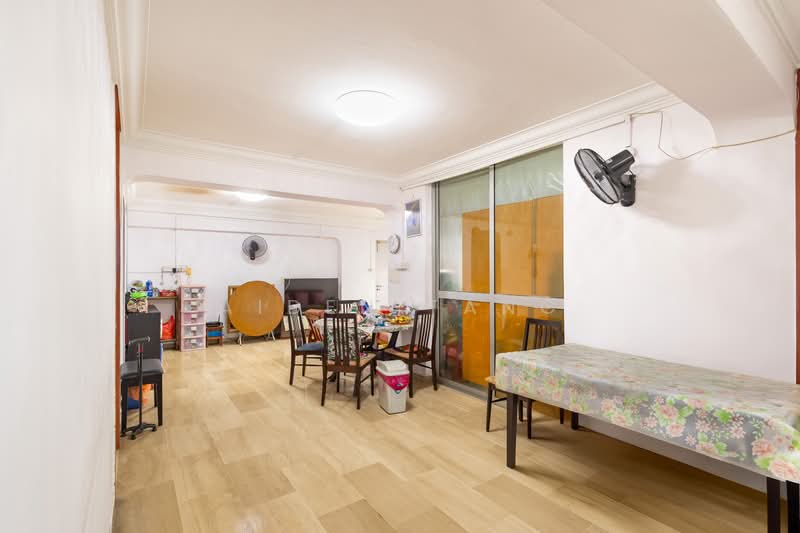 371 Tampines Street 34 HDB Flat For Sale at S$ 810,000 | PropertyGuru Singapore - Living Room