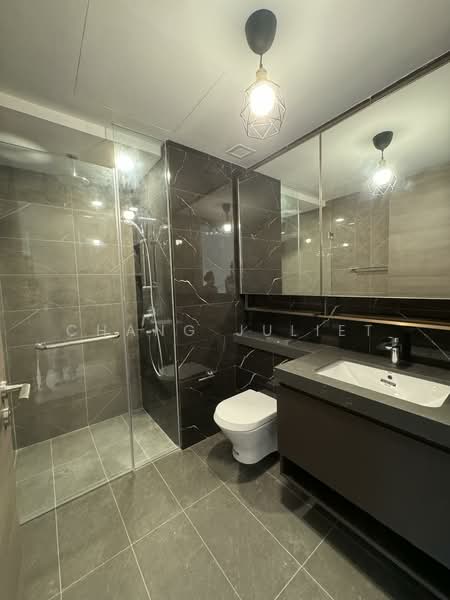 The Florence Residences Condominium For Sale at S$ 850,000 | PropertyGuru Singapore - Bathroom