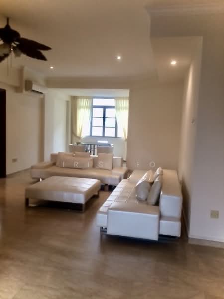Pinetree Condo, 28 Balmoral park, 3 Bedrooms, 1,722 sqft, Condominium For Sale, by Iris Teo, 500059336 - Living Room - PropertyGuru.com.sg