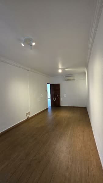 Emerald Hill Conservation Area, Emerald Hill Road, 2 Bedrooms, 1,200 sqft, Walk-up Apartment For Rent, by James Chui, 500059343 - Interior - PropertyGuru.com.sg