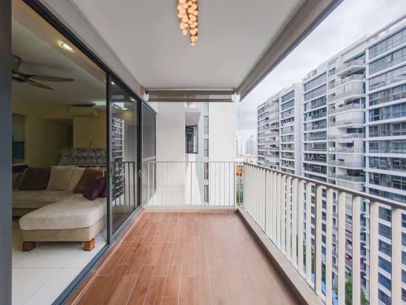 Twin Waterfalls Executive Condominium For Sale at S$ 2,100,000 | PropertyGuru Singapore - Balcony