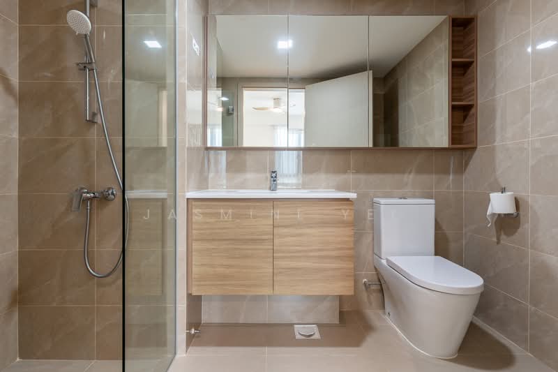 Treasure at Tampines, 15 Tampines Lane, 3 Bedrooms, 818 sqft, Condominium For Sale, by Jasmine Yee, 500059356 - Bathroom - PropertyGuru.com.sg