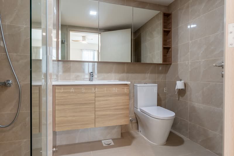 Treasure at Tampines, 15 Tampines Lane, 3 Bedrooms, 818 sqft, Condominium For Sale, by Jasmine Yee, 500059356 - Bathroom - PropertyGuru.com.sg