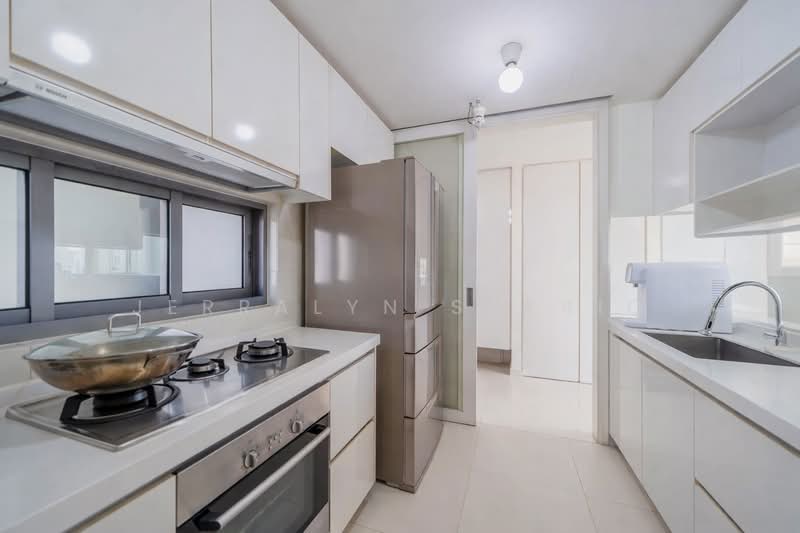 Sky Habitat Condominium For Sale at S$ 2,900,000 | PropertyGuru Singapore - Kitchen