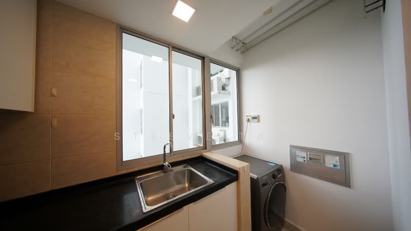 The Lakeshore, 31 Jurong West Street 41, 2 Bedrooms, 861 sqft, Condominium For Rent, by Steeve Tan, 500059388 - Kitchen - PropertyGuru.com.sg