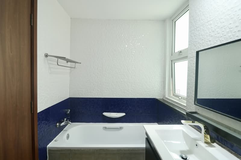 The Floravale Executive Condominium For Sale at S$ 1,520,000 | PropertyGuru Singapore - Bathroom