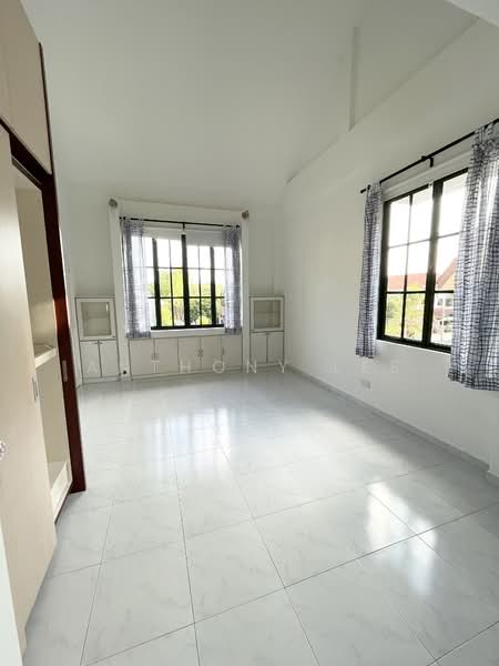 Semi-Detached House at Greenleaf Place, Semi-Detached House at Greenleaf Place, 5 Bedrooms, 4,500 sqft, Semi-Detached House For Rent, by Anthony Lee, 500059397 - Interior - PropertyGuru.com.sg