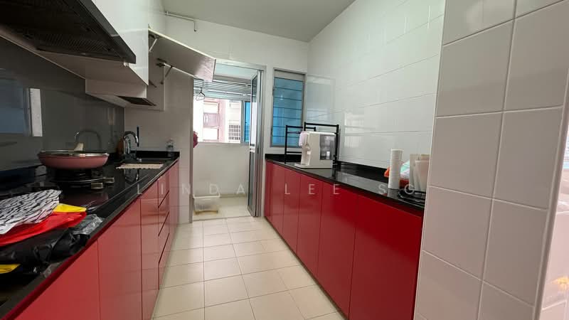 987A Buangkok Green HDB Flat For Sale at S$ 620,000 | PropertyGuru Singapore - Kitchen