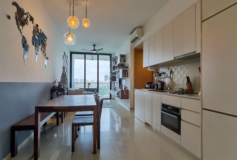 The Crest, 103 Prince Charles Crescent, 2 Bedrooms, 872 sqft, Condominium For Rent, by Ray Lee, 500059443 - Living Room - PropertyGuru.com.sg