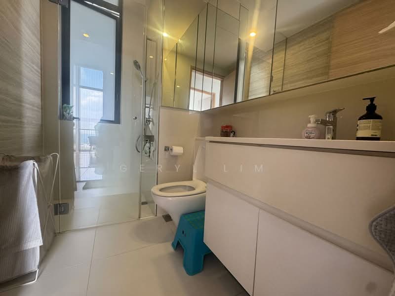 d'Leedon (Former Farrer Court) Condominium For Sale at S$ 3,400,000 | PropertyGuru Singapore - Bathroom