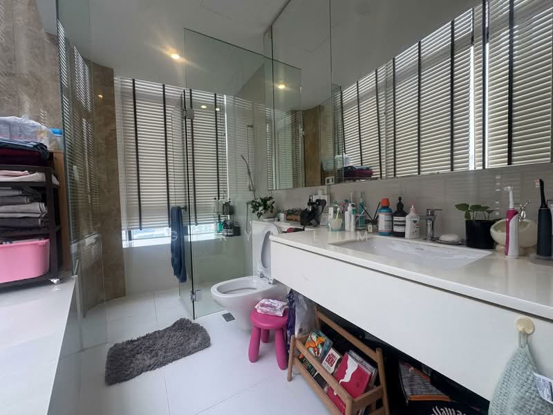 d'Leedon (Former Farrer Court) Condominium For Sale at S$ 3,400,000 | PropertyGuru Singapore - Bathroom