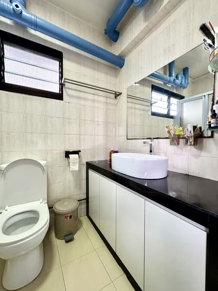 899A Woodlands Drive 50 HDB Flat For Sale at S$ 599,999 | PropertyGuru Singapore - Bathroom