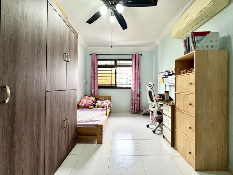 899A Woodlands Drive 50 HDB Flat For Sale at S$ 599,999 | PropertyGuru Singapore - Bedroom