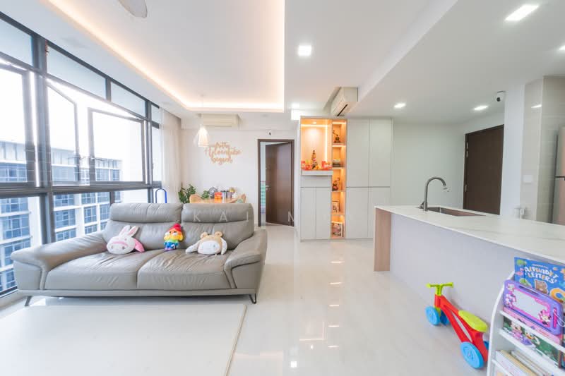 Symphony Suites, 3 Yishun Close, 3 Bedrooms, 1,023 sqft, Condominium For Rent, by Kai Mun, 500059455 - Living Room - PropertyGuru.com.sg