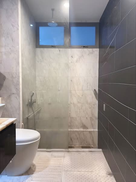Centro Residences Condominium For Sale at S$ 1,580,000 | PropertyGuru Singapore - Bathroom