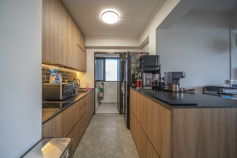 52 Cassia Crescent HDB Flat For Sale at S$ 750,000 | PropertyGuru Singapore - Kitchen