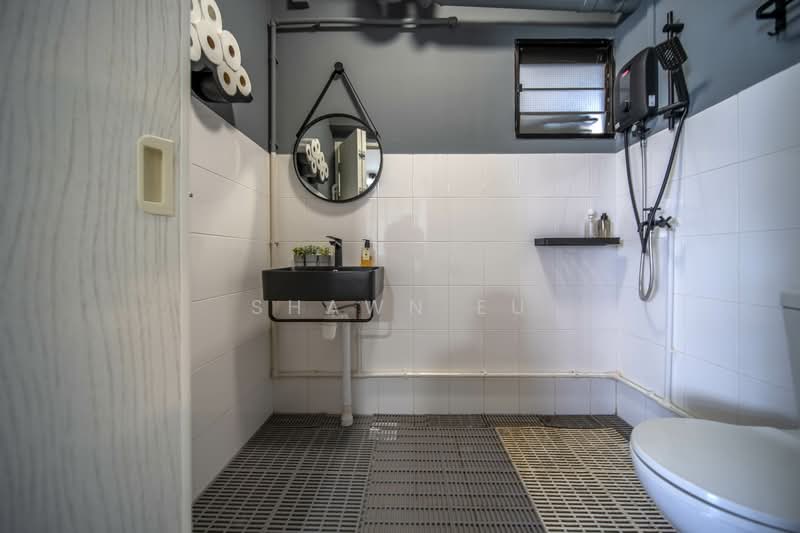 52 Cassia Crescent HDB Flat For Sale at S$ 750,000 | PropertyGuru Singapore - Bathroom