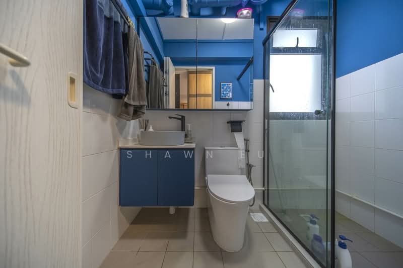52 Cassia Crescent HDB Flat For Sale at S$ 750,000 | PropertyGuru Singapore - Bathroom