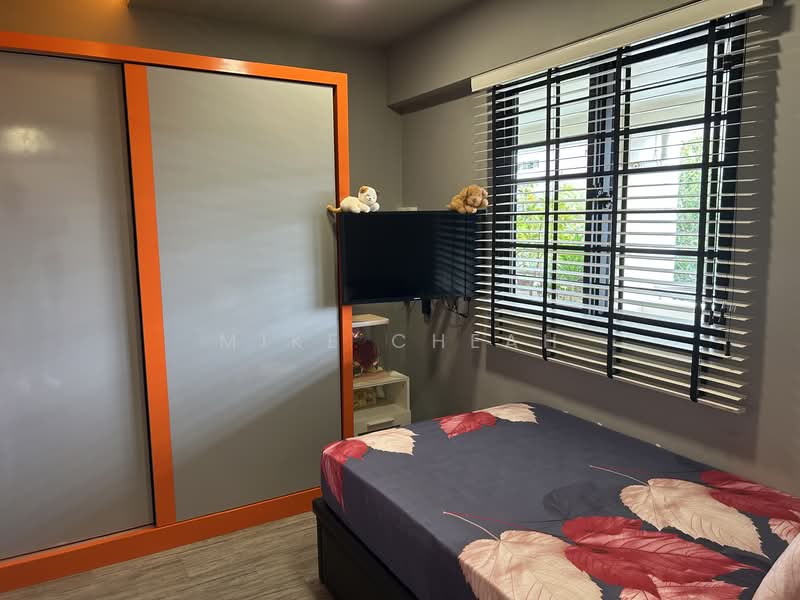 602 Ang Mo Kio Avenue 5 HDB Flat For Sale at S$ 480,000 | PropertyGuru Singapore - Bedroom