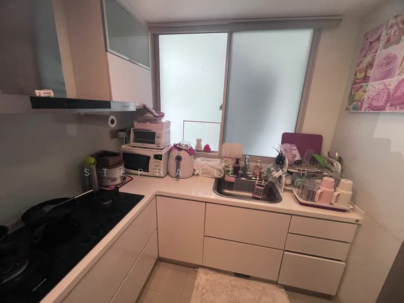 Gardenvista Condominium For Sale at S$ 2,880,000 | PropertyGuru Singapore - Kitchen