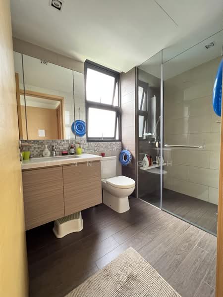 The Rainforest, 331 Choa Chu Kang Avenue 3, 3 Bedrooms, 947 sqft, Executive Condominium For Sale, by Dennis Goh, 500059467 - Bathroom - PropertyGuru.com.sg