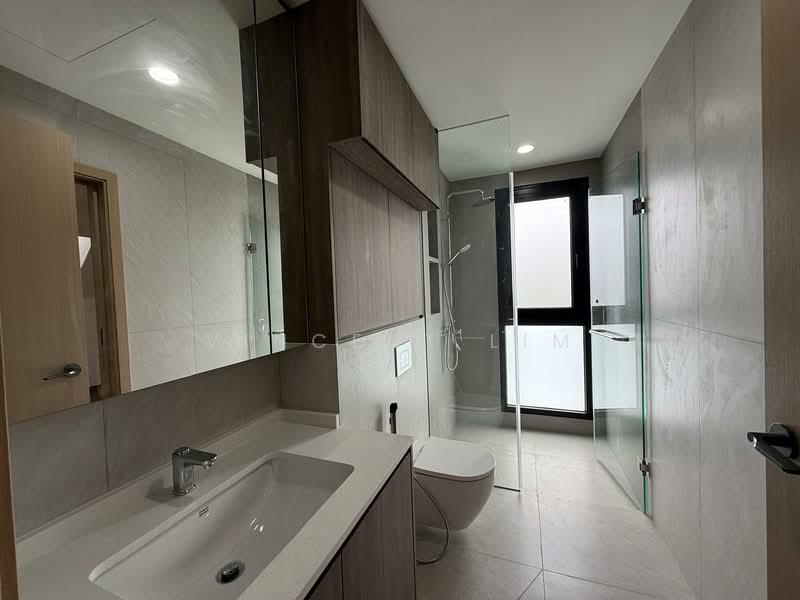 Eden Grove Corner Terrace For Sale at S$ 7,888,000 | PropertyGuru Singapore - Bathroom