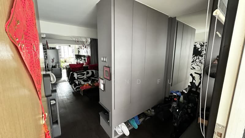 34 Marine Crescent, 34 Marine Crescent, 2 Bedrooms, 635 sqft, HDB Flat For Rent, by Raymond Fu, 500059470 - Entrance | Shoe cabinet area - PropertyGuru.com.sg