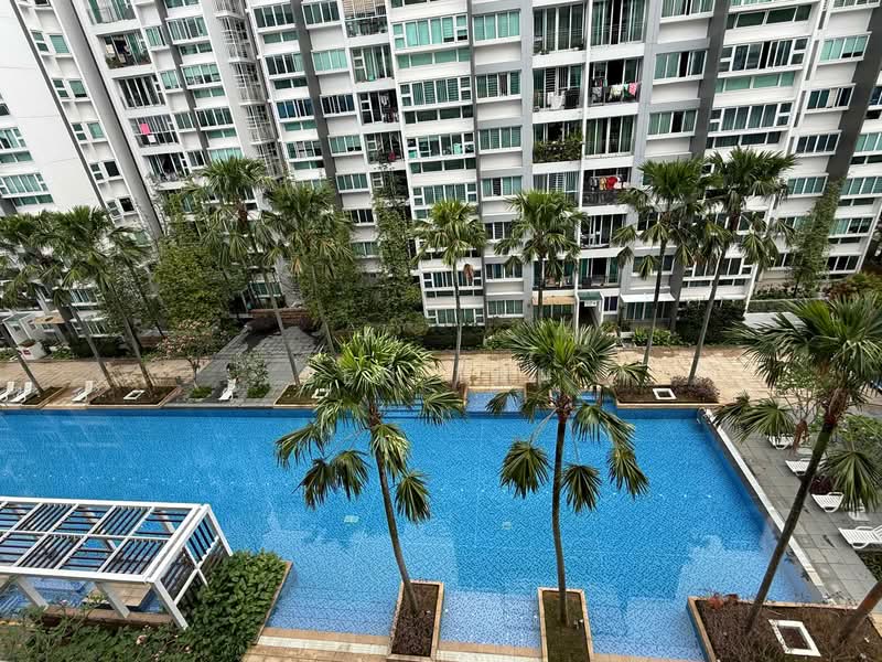 The Esparis Condominium For Sale at S$ 1,500,000 | PropertyGuru Singapore - Exterior
