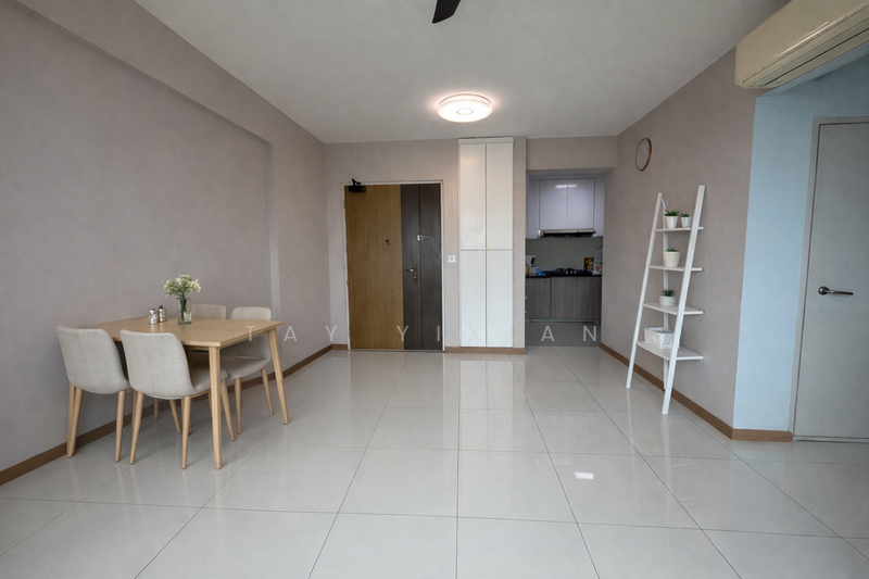 450A Bukit Batok West Avenue 6 HDB Flat For Sale at S$ 550,000 | PropertyGuru Singapore - Dining Room