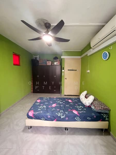 503 Bukit Batok Street 52 HDB Flat For Sale at S$ 510,000 | PropertyGuru Singapore - Bedroom