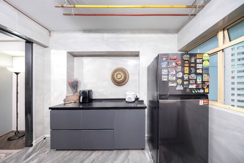 133 Edgedale Plains, 133 Edgedale Plains, 3 Bedrooms, 1,195 sqft, HDB Flat For Sale, by Navind Raj, 500059492 - Kitchen - PropertyGuru.com.sg