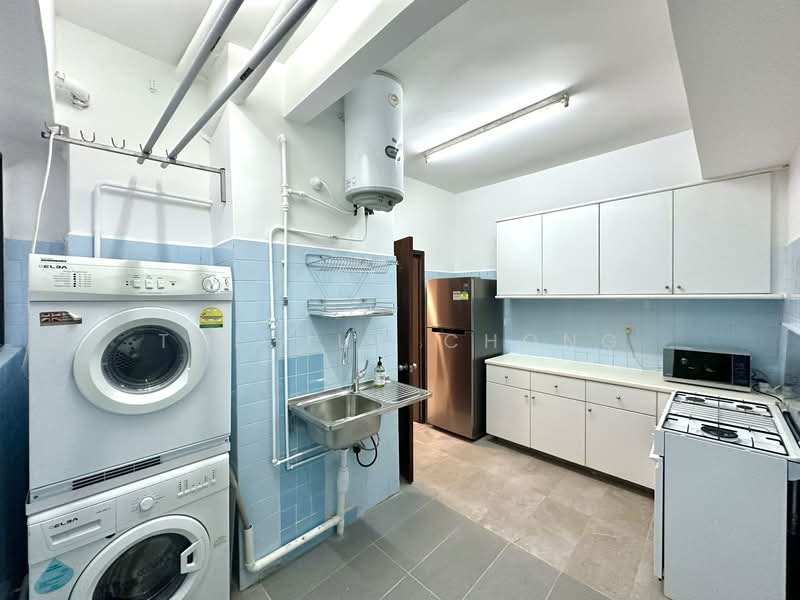 International Plaza, 10 Anson Road, 2 Bedrooms, 904 sqft, Apartment For Rent, by Toh Jun Chong, 500059503 - Kitchen - PropertyGuru.com.sg