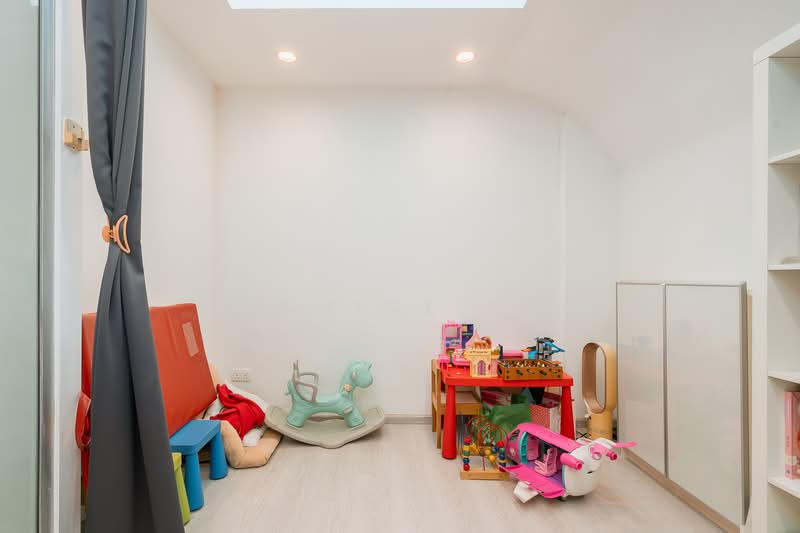 Pandan Valley Condominium For Sale at S$ 3,200,000 | PropertyGuru Singapore - Interior