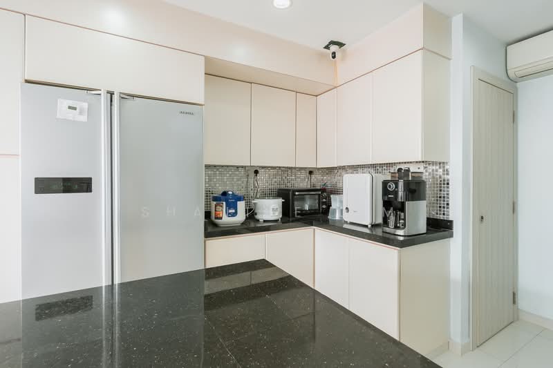 Pandan Valley Condominium For Sale at S$ 3,200,000 | PropertyGuru Singapore - Kitchen