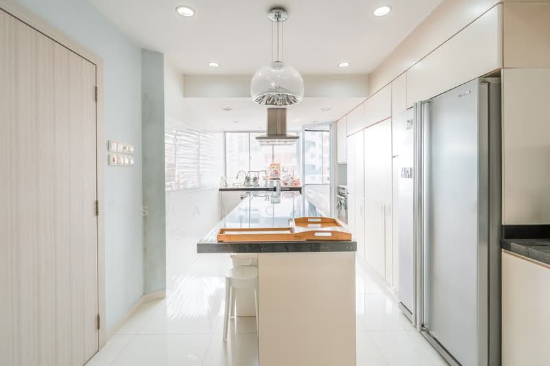 Pandan Valley Condominium For Sale at S$ 3,200,000 | PropertyGuru Singapore - Kitchen